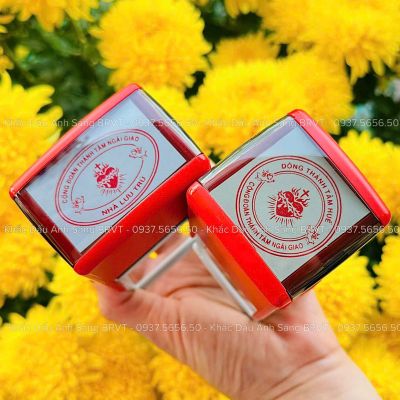 Khắc dấu logo công giáo